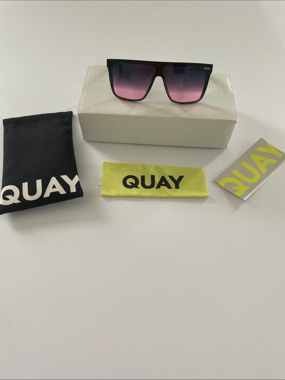 NWT Quay Nightfall Sunglasses Black/Teal Glow Gradient Lenses - Picture 3 of 11